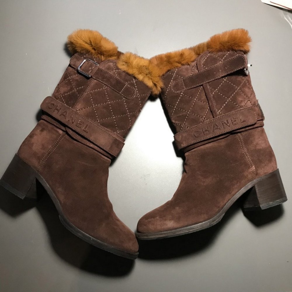 CHANEL fur boots shoes EU 38